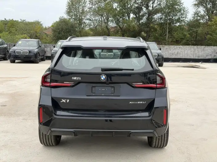 BMW X1 2026 Model xDrive25Li M Sports Night Set – фото 5