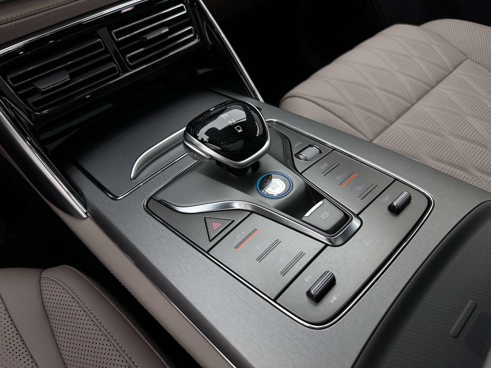 BYD Tang DM 2025 Model Intelligent Driving Edition DM-i 115km Honor Edition – фото 21