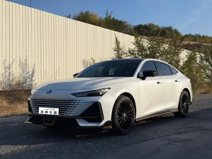 Changan UNI-V 2023 Model 1.5T Sports Edition
