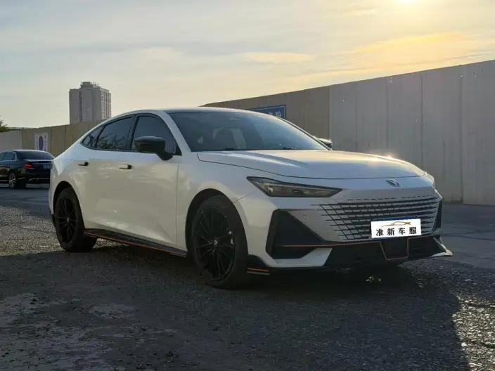 Changan UNI-V 2023 Model 1.5T Sports Edition