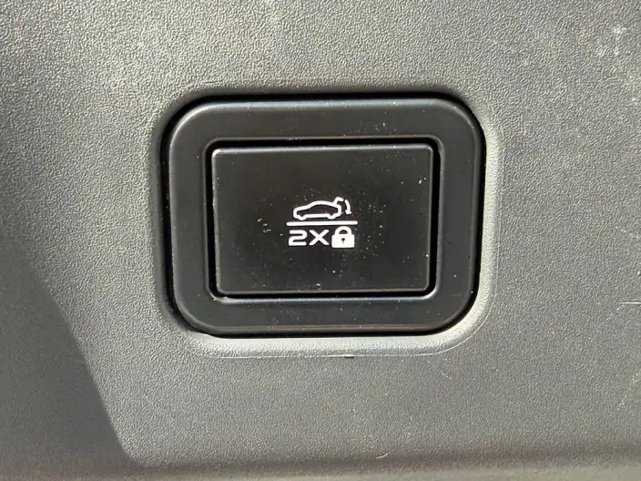 Changan UNI-V 2023 Model 1.5T Sports Edition – фото 9