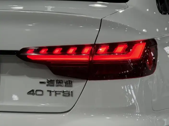Audi A4 L 2024 Model 40 TFSI Luxury Dynamic Model – фото 9