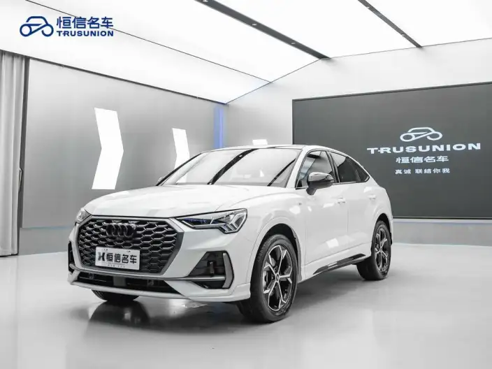 AUDI Q3 Sportback 2024 Model 40 TFSI Fashion Model
