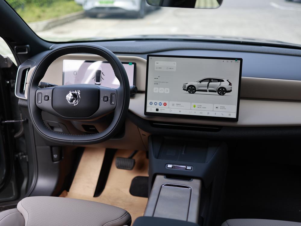 Volvo XC70 2026 модификация 4WD Ultra-long Endurance Plus – фото 10