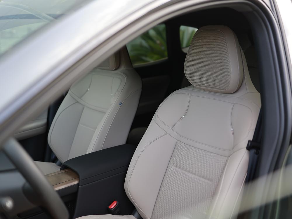 Volvo XC70 2026 модификация 4WD Ultra-long Endurance Plus – фото 13