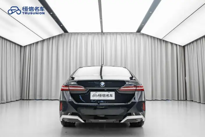 BMW 5 Series 2025 Model 530Li Exclusive Model M Sports Set – фото 5