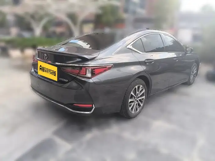 Lexus ES 2022 Model 200 Superior Edition