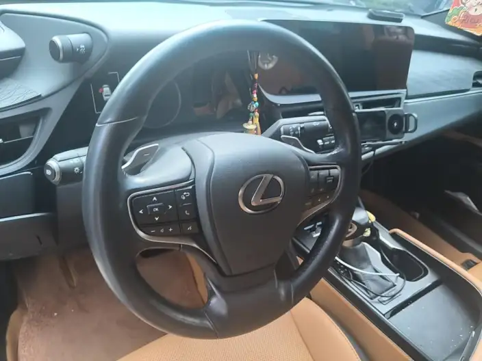 Lexus ES 2022 Model 200 Superior Edition – фото 7