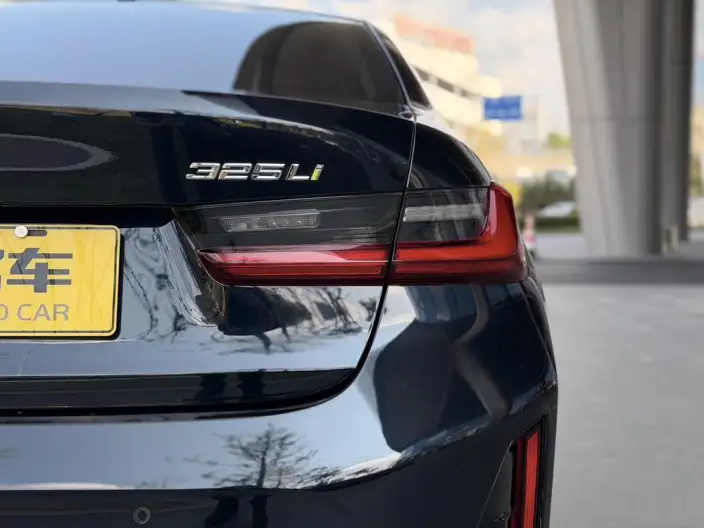 BMW 3 Series 2026 Model 325Li M Sports Set – фото 9