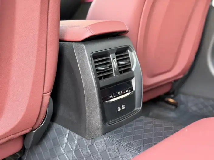 BMW 3 Series 2026 Model 325Li M Sports Set – фото 10