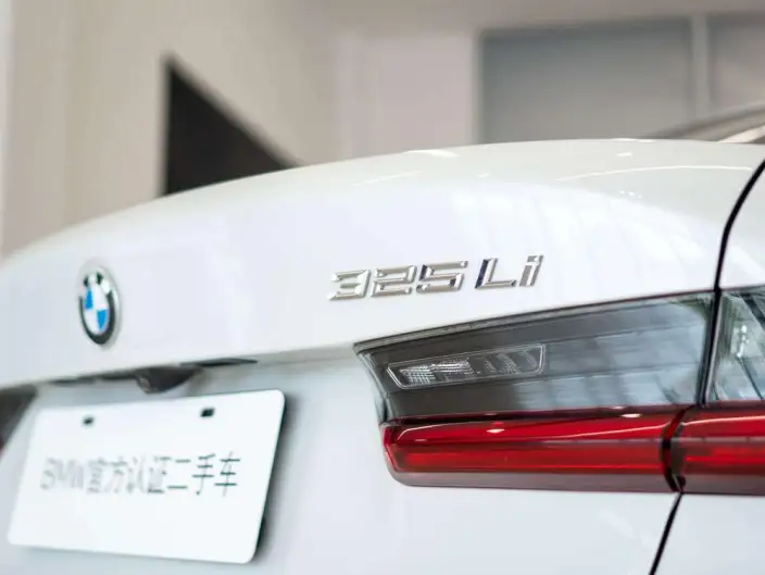 BMW 3 Series 2025 Model 325Li M Sports Set – фото 8