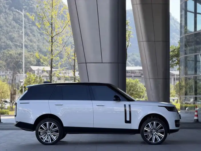 Range Rover 2025 Model 3.0 L6 400PS Shengshi Extended Edition – фото 5