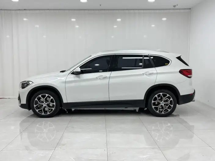 BMW X1 2022 Model sDrive25Li Leading Model