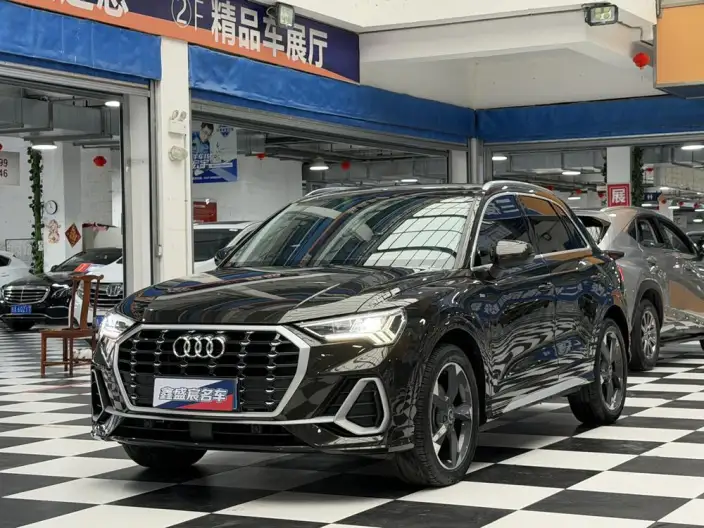 AUDI Q3 2022 Model 35 TFSI Fashion Dynamic Model