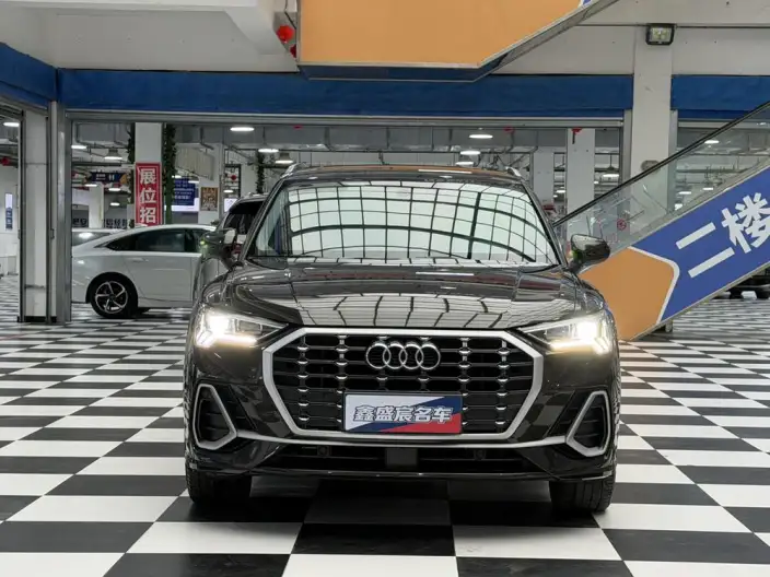 AUDI Q3 2022 Model 35 TFSI Fashion Dynamic Model