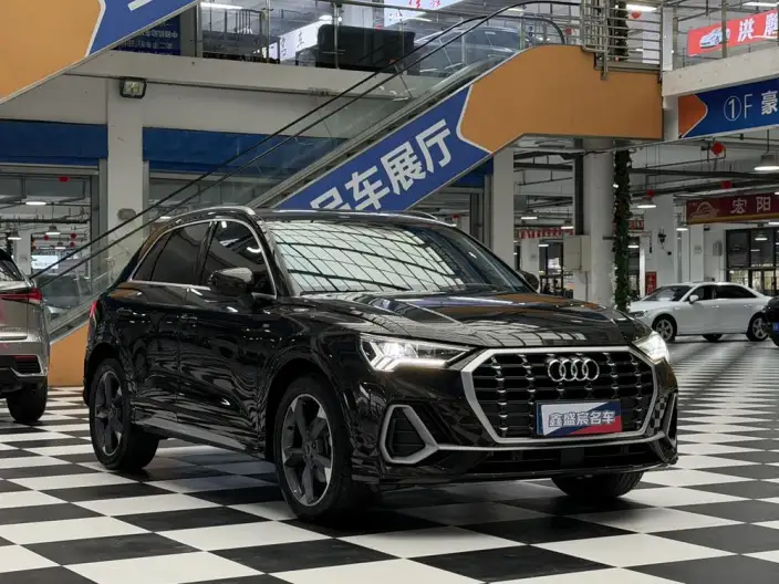 AUDI Q3 2022 Model 35 TFSI Fashion Dynamic Model