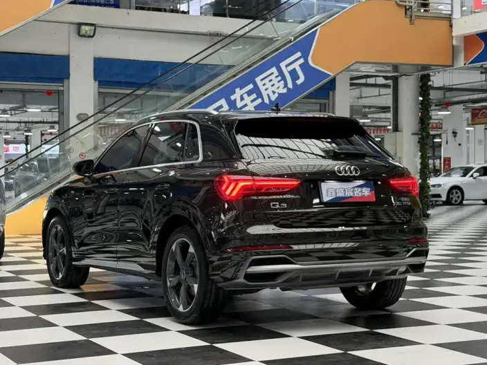 AUDI Q3 2022 Model 35 TFSI Fashion Dynamic Model