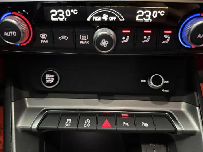 AUDI Q3 2022 Model 35 TFSI Fashion Dynamic Model – фото 10