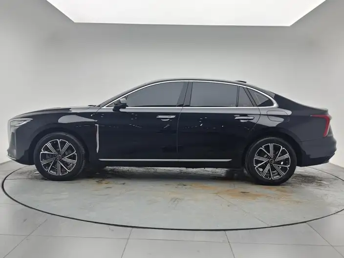 Hongqi H5 PHEV 2025 Model 130 Chao Hybrid Edition