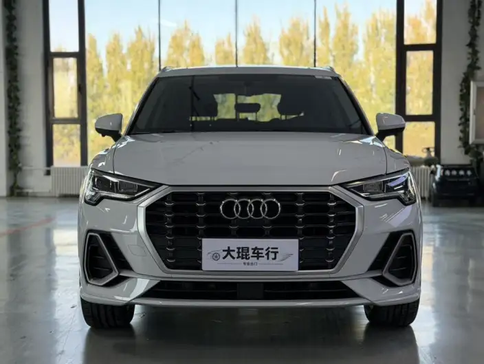 AUDI Q3 2022 Model 35 TFSI Fashion Dynamic Model