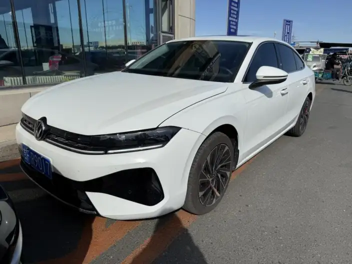 Volkswagen Sagitar 2026 Model L 300TSI DSG Luxury Model