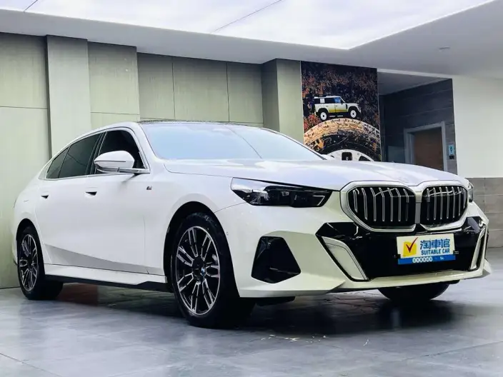 BMW 5 Series 2024 Model 530Li Leading Model M Sports Set