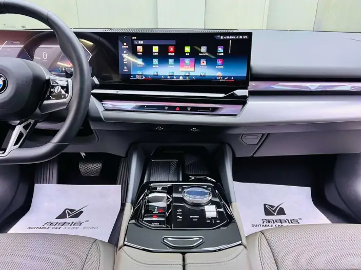 BMW 5 Series 2024 Model 530Li Leading Model M Sports Set – фото 8