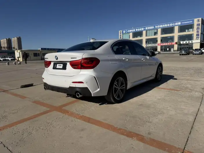 BMW 1 Series 2021 Model Facelift 120i M Sports Edition – фото 6