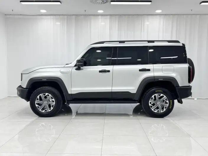 BAIC BJ40 2026 Model 2.0T Automatic Petrol Standard Edition – фото 4