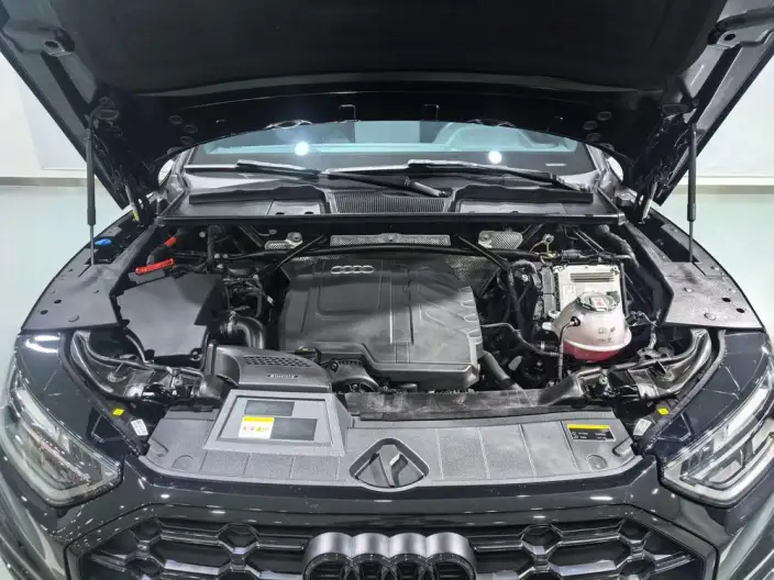 Audi Q5L 2024 Model 45TFSI Luxury Dynamic Model – фото 6