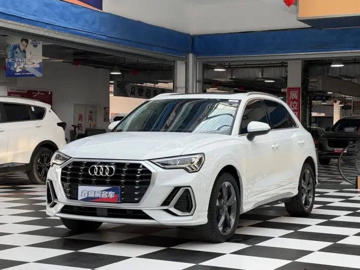 AUDI Q3 2022 Model 35 TFSI Fashion Dynamic Model