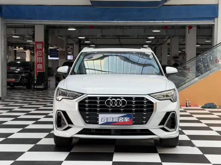 AUDI Q3 2022 Model 35 TFSI Fashion Dynamic Model