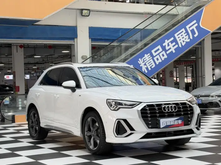 AUDI Q3 2022 Model 35 TFSI Fashion Dynamic Model