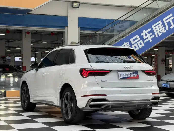 AUDI Q3 2022 Model 35 TFSI Fashion Dynamic Model