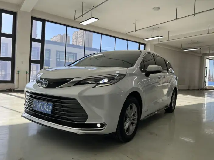Toyota Sienna 2021 Model 2.5L Hybrid Supreme Edition