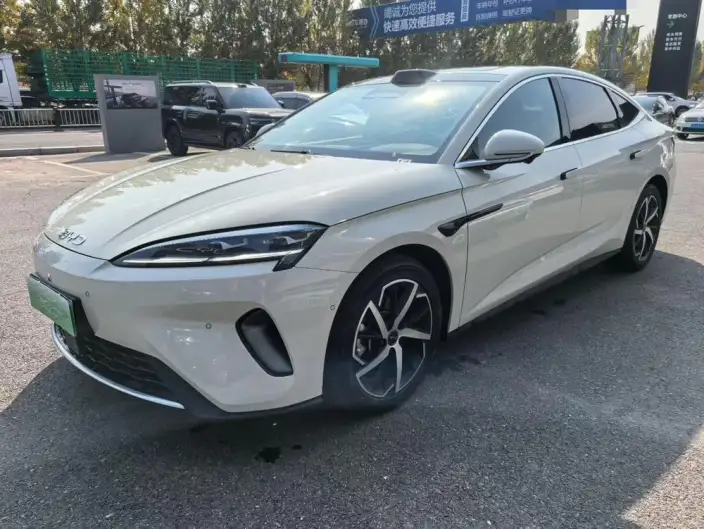 BYD Seal 07DM 2026 Model DM-i 230KM Flagship Model