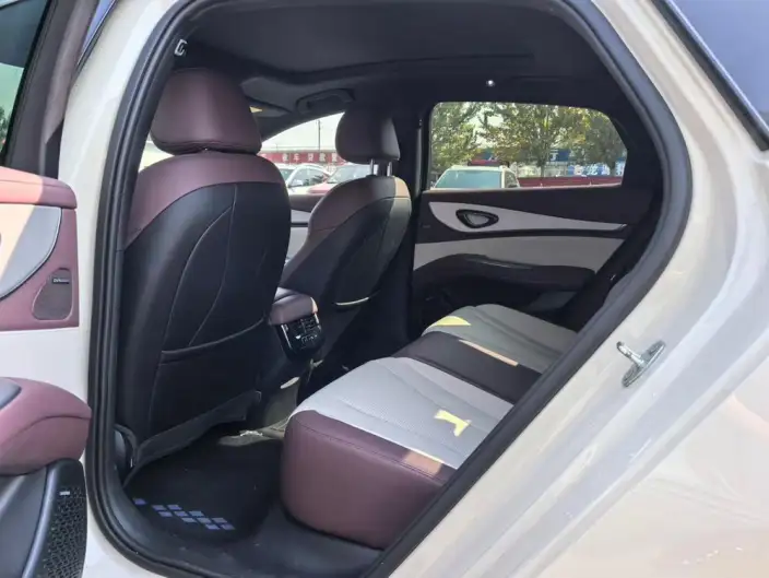 BYD Seal 07DM 2026 Model DM-i 230KM Flagship Model – фото 9