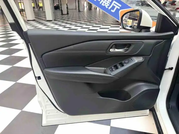 Nissan Qashqai 2023 Model 1.3T Deluxe Edition – фото 9