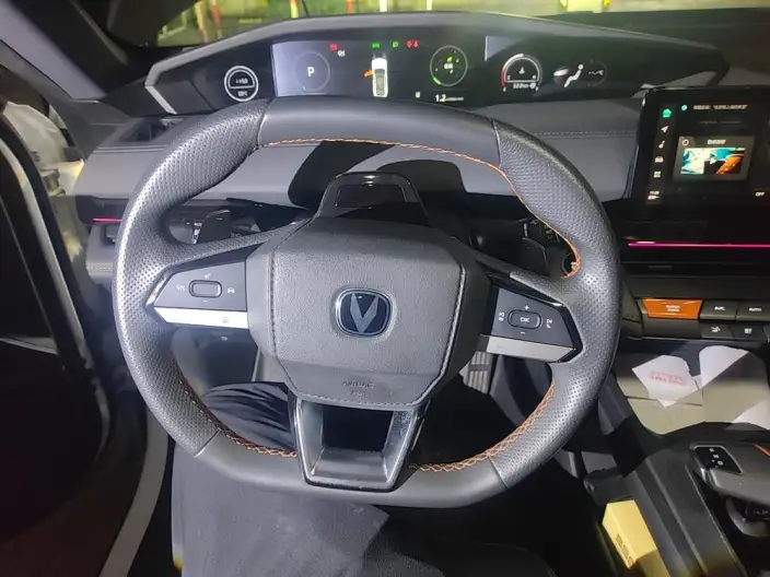 Changan UNI-V 2022 Model 1.5T Noble Model – фото 7
