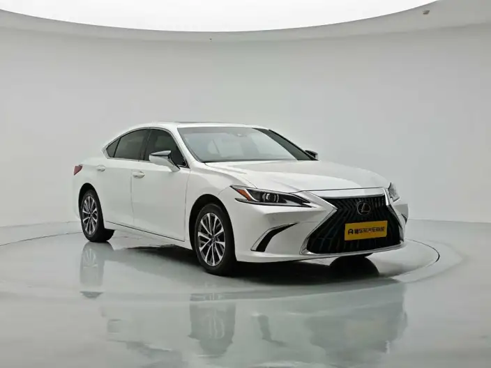 Lexus ES 2022 Model 200 Superior Edition