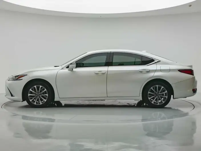Lexus ES 2022 Model 200 Superior Edition