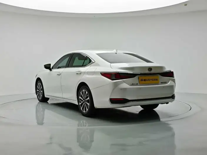 Lexus ES 2022 Model 200 Superior Edition – фото 5