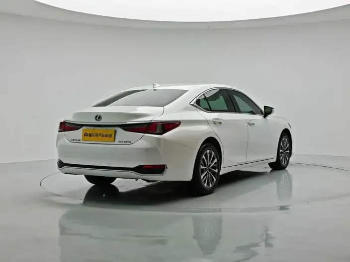 Lexus ES 2022 Model 200 Superior Edition – фото 7