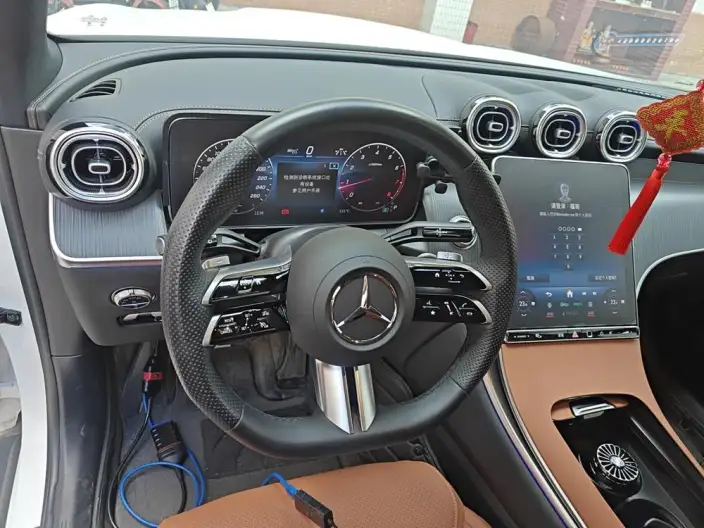 Mercedes-Benz GLC 2024 Model GLC 260 L 4MATIC Luxury Model 5 seat – фото 7