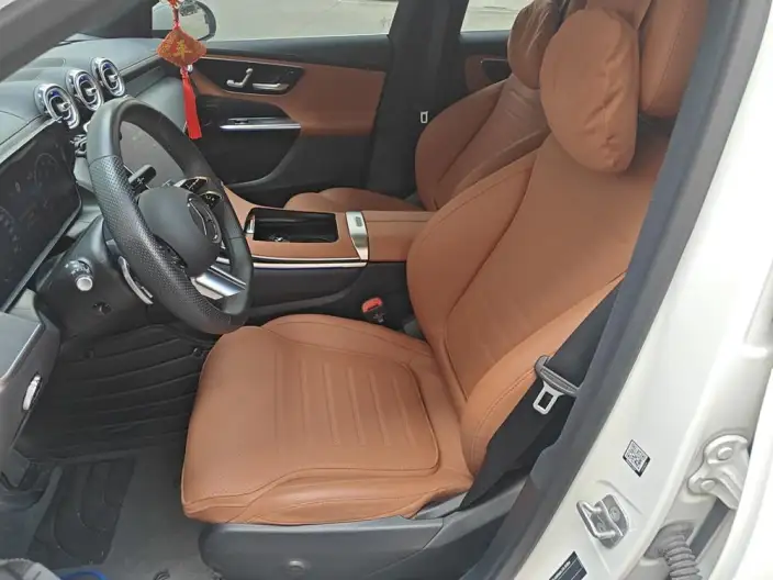 Mercedes-Benz GLC 2024 Model GLC 260 L 4MATIC Luxury Model 5 seat – фото 10