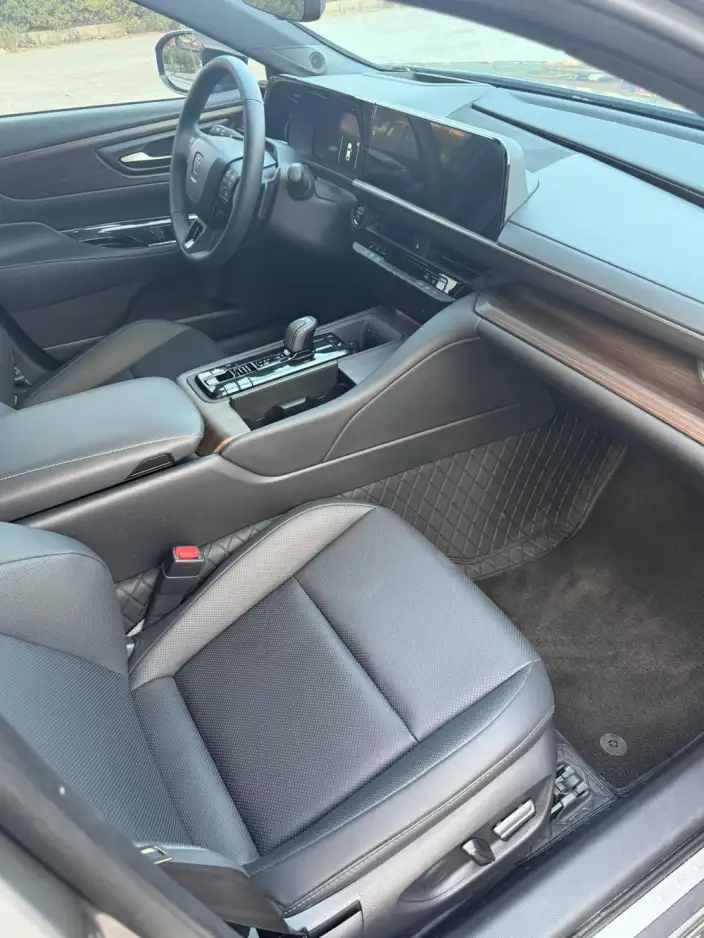 Toyota Crown Imported 2024 Model Sedan 2.5L HEV Supreme Edition