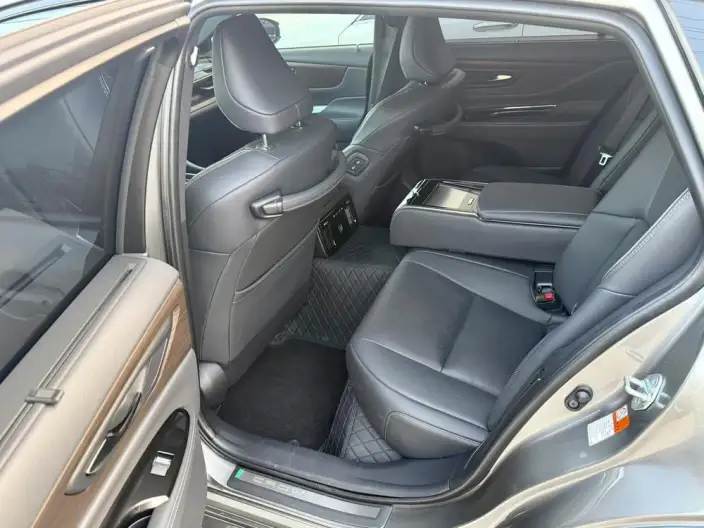 Toyota Crown Imported 2024 Model Sedan 2.5L HEV Supreme Edition – фото 9