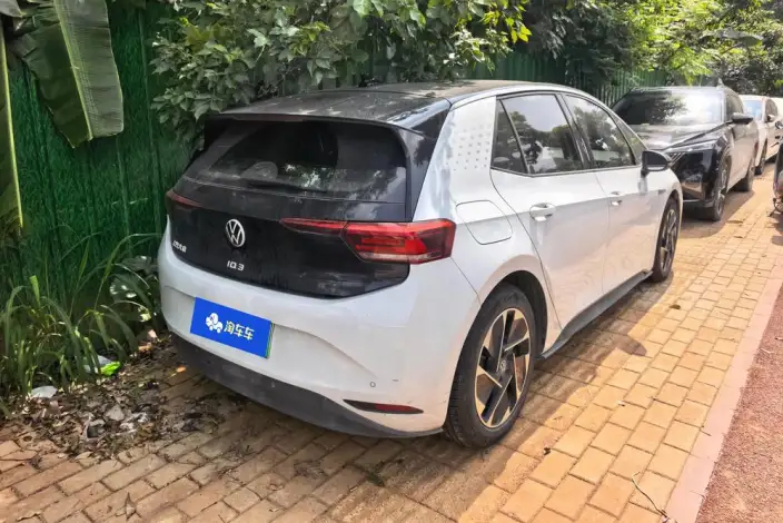 Volkswagen ID.3 2023 Model L Class Model Pure Smart Edition – фото 2