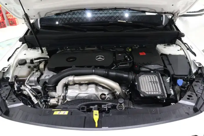 Mercedes-Benz GLB 2024 Model Facelift GLB 220 Dynamic Model – фото 6