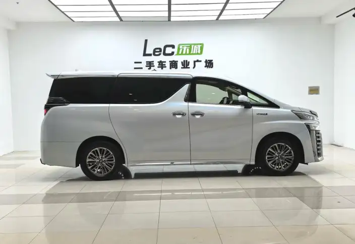 Vellfire 2021 Model Toyota Crown Hybrid 2.5L HV Supreme Edition – фото 7